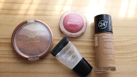 Maquillaje para vacaciones y que productos llevar en tu maleta Maquillaje para vacaciones y que productos llevar en tu maleta