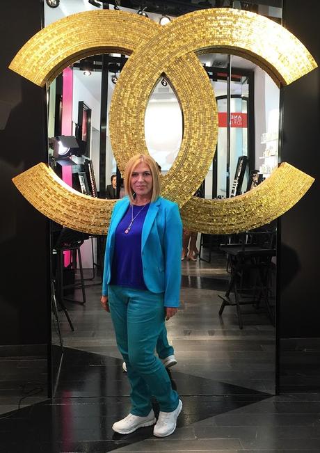 Sintiéndome famosa en el foto-call de lujo de la tienda Taller de maquillaje en la Pop Up Store de Chanel