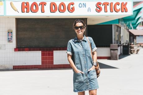Boardwalk BoardWalk-Santa_Cruz-Denim_Dress-Topshop-Suede_Clogs-Street_Style-Outfit-42