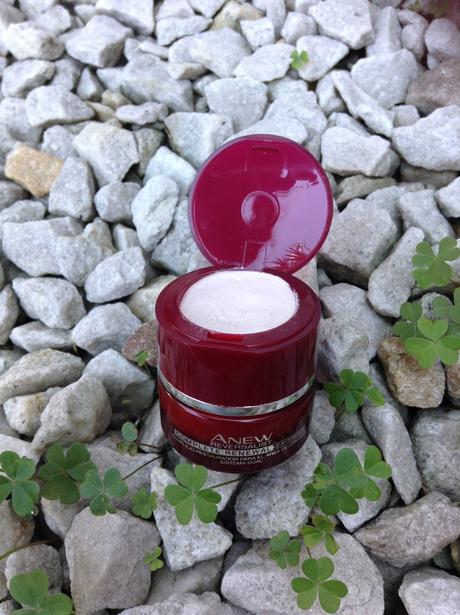Avon Anew Reversalist las cremas de Avon para los primeros signos de la edad! Avon Anew Reversalist las cremas de Avon para los primeros signos de la edad!