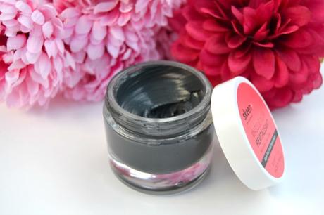propiedades de la mascarilla negra skeen+