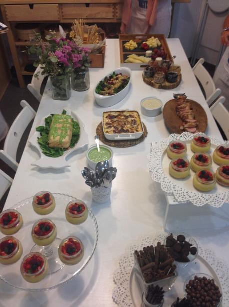 Un buffet entre amigos - Taller con Catering 5. Un buffet entre amigos - Taller con Catering 5.