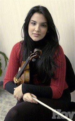 Violinista dominicana Aisha, entre los 10 mejores músicos clásicos de Gran Bretaña.