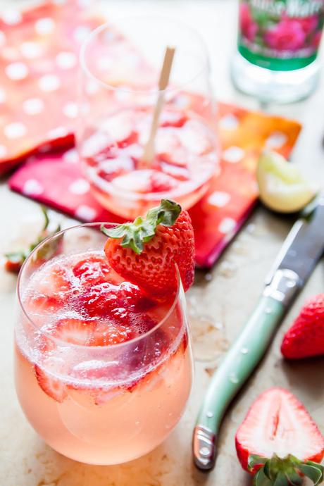 Gin Fizz de Fresas y Rosas Gin Fizz de Fresas y Rosas