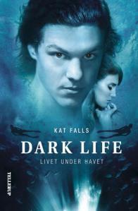 Dark Life - Danés Aguas turbulentas, Kat Falls
