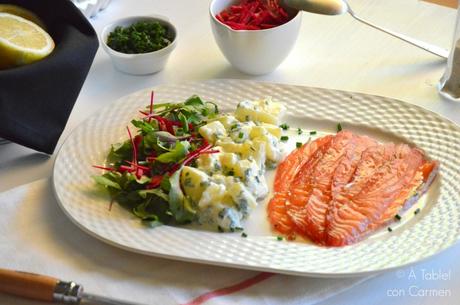 Gravlax o Salmón Marinado con Remolacha y Ensalada de Patatas