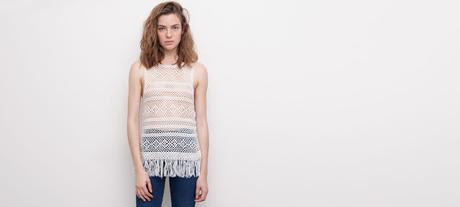 Prendas de Rebajas por 9.99 euros en Pull & Bear.