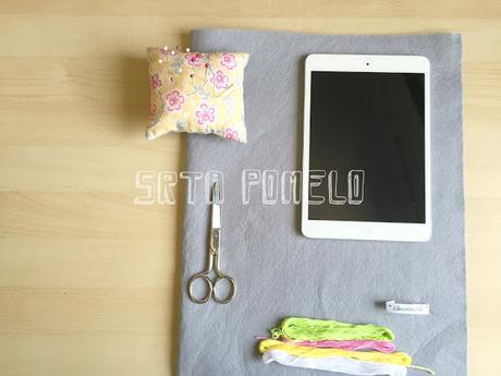 DIY: funda de fieltro para e-book o tablet. DIY: funda de fieltro para e-book o tablet.
