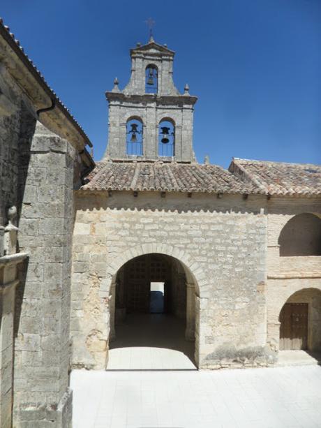 PATIO DE NUESTRA SEÑORA DE TIEDRA VIEJA. PATIO DE NUESTRA SEÑORA DE TIEDRA VIEJA.