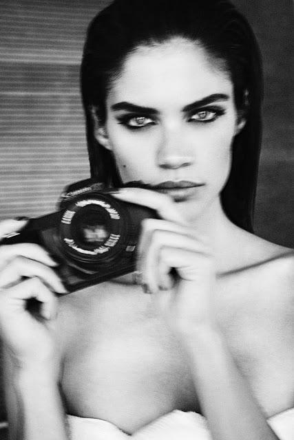Sara Sampaio sube la temperatura para L'Officiel Singapur Sara Sampaio sube la temperatura para L'Officiel Singapur