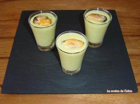 Crema de calabacín con mejillones confitados Crema de calabacín con mejillones confitados