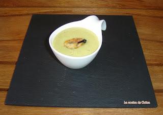 Crema de calabacín con mejillones confitados Crema de calabacín con mejillones confitados