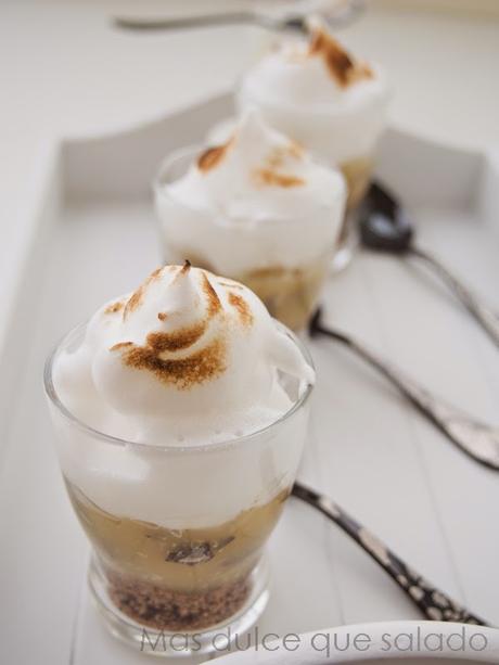 Vasitos de lemon curd y merengue Vasitos de lemon curd y merengue