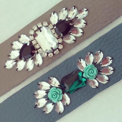 COMPLEMENTOS INVITADA BODA BRAZALETES PEDRERÍA POLIPIEL FLORES