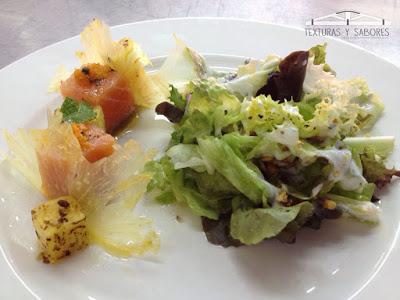 Ensalada de salmón y piña con salsa yogurt Ensalada de salmón y piña con salsa yogurt