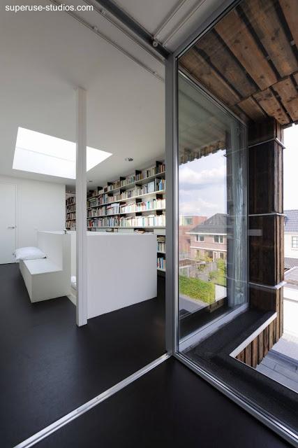 Villa en Holanda construida con materiales reciclados. Villa en Holanda construida con materiales reciclados.