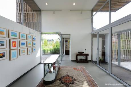 Villa en Holanda construida con materiales reciclados. Villa en Holanda construida con materiales reciclados.