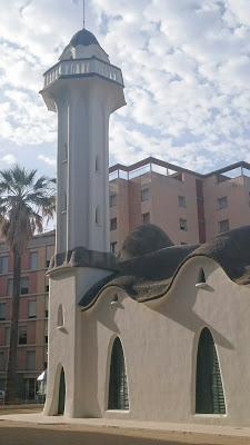 Masia Freixas , exposicion en el parque . Masia Freixas , exposicion en el parque .