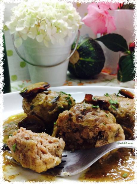 Albóndigas con champiñones en salsa Albóndigas con champiñones en salsa