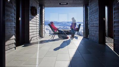 Cabana Minimalista en las Pistas de Esqui de Noruega