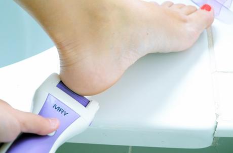 Pies de seda este verano Mi vestido azul - Lima electrica Quirumed (3)