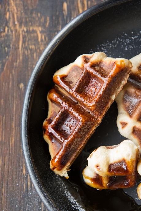 ¿Es un waffle?¿es un golfeado? Nooo es un gwalffleado (o algo así) ¿Es un waffle?¿es un golfeado? Nooo es un gwalffleado (o algo así)