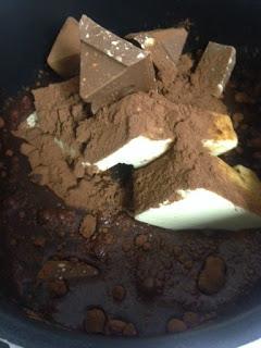 BUNDT DE TOBLERONE BUNDT DE TOBLERONE