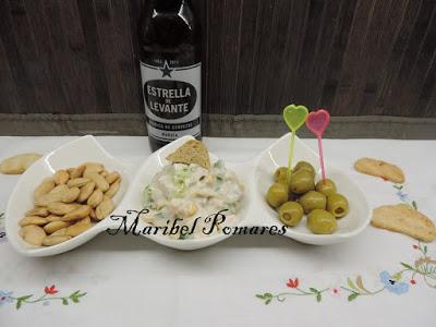 Ensaladilla con surimi, atún, maíz dulce, lechuga. Ensaladilla con surimi, atún, maíz dulce, lechuga.