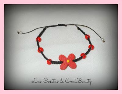 Mis manualidades: Pulseras con abalorios de madera y flores de resina. Mis manualidades: Pulseras con abalorios de madera y flores de resina.