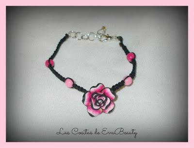 Mis manualidades: Pulseras con abalorios de madera y flores de resina. Mis manualidades: Pulseras con abalorios de madera y flores de resina.