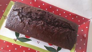Plum cake de cerezas, Coca Cola y chocolate Plum cake de cerezas, Coca Cola y chocolate