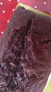 Plum cake de cerezas, Coca Cola y chocolate Plum cake de cerezas, Coca Cola y chocolate