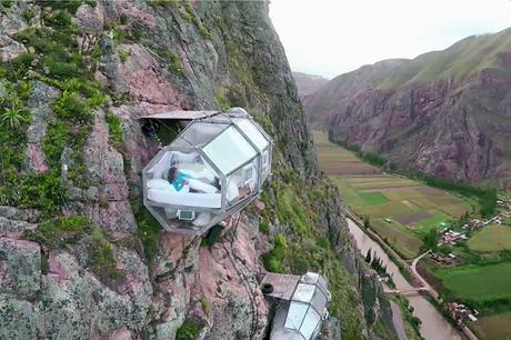 Capsulas para dormir a 400 m de altura en Perú Capsulas para dormir a 400 m de altura en Perú