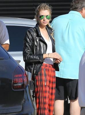 Miley Cyrus y Stella Maxwell juntas