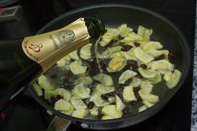 Chuletas de cerdo en salsa de pasas Chuletas de cerdo en salsa de pasas