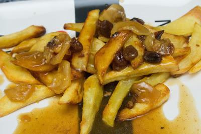 Chuletas de cerdo en salsa de pasas Chuletas de cerdo en salsa de pasas