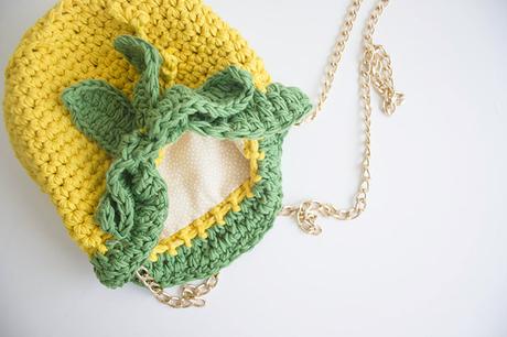 BOLSO DE GANCHILLO CON FORMA DE PIÑA bolso foro ganchillo piña