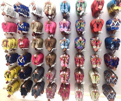 Havaianas abre su tienda más grande de Europa en Barcelona. Havaianas abre su tienda más grande de Europa en Barcelona.