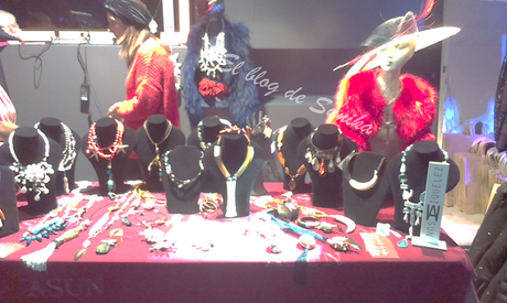 Pop Up Store Experience collares y tocados