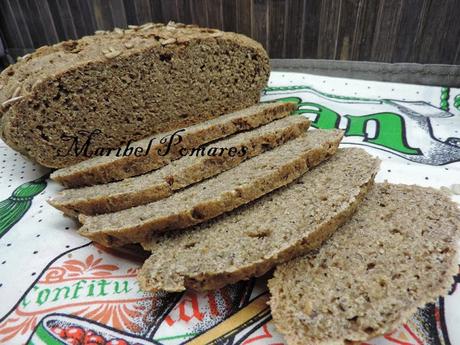 Pan integral de calabacin con semillas de amapola, sésamo, linaza y girasol. Pan integral de calabacin con semillas de amapola, sésamo, linaza y girasol.