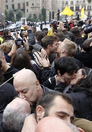 Un beso contra un obseso Un beso contra un obseso