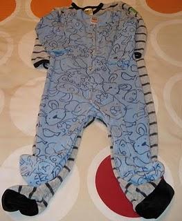 Pijamas, sudaderas, bufanda... ¡necesita de todo!. Pijamas, sudaderas, bufanda... ¡necesita de todo!.