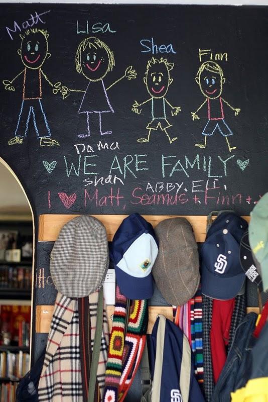 Decorar la entrada con una pared de pizarra Decorar la entrada con una pared de pizarra