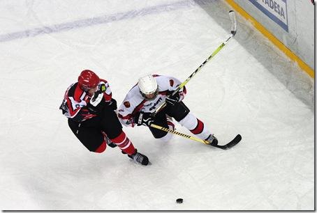 Hockey Hielo: Aramón Jaca jugará la final de la Copa del Príncipe Sub 20.Venció al Majadahonda por 1-3.