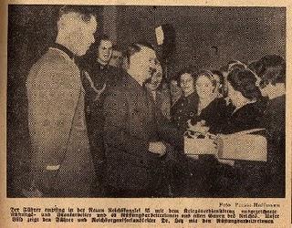 El Führer con los obreros del Reich -14/11/1940.