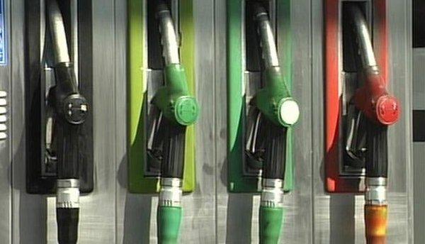 Trucos y consejos para ahorrar combustible Trucos y consejos para ahorrar combustible a la hora de viajar