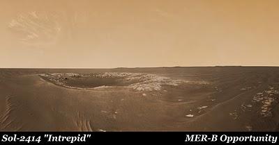 Opportunity visita el Cráter Intrepid Opportunity visita el Cráter Intrepid