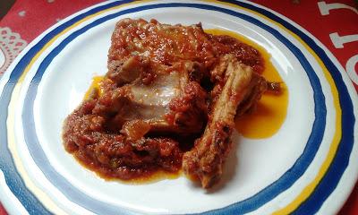 Costillas de Cerdo con Tomate Costillas de Cerdo con Tomate