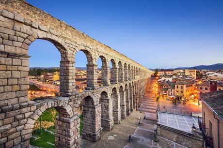 7 Lugares con encanto cerca de Madrid por menos de 13 euros, por @GoEuro Pueblos con encanto cerca de Madrid: Segovia