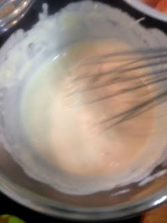 ATÚN Y SALMÓN EN TEMPURA CON MAYONESA AROMATIZADA EN WASABI Y REDUCCIÓN DE SALSA DE SOJA ATÚN Y SALMÓN EN TEMPURA CON MAYONESA AROMATIZADA EN WASABI Y REDUCCIÓN DE SALSA DE SOJA